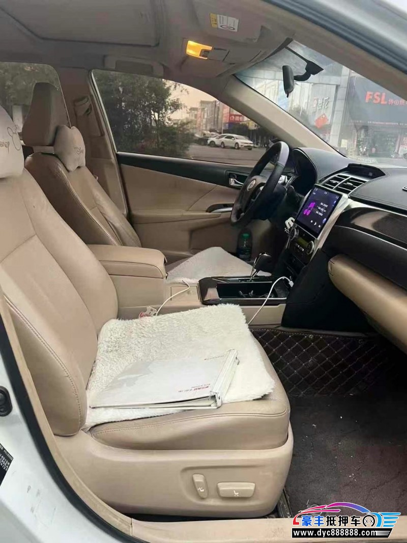 14年丰田凯美瑞轿车抵押车出售