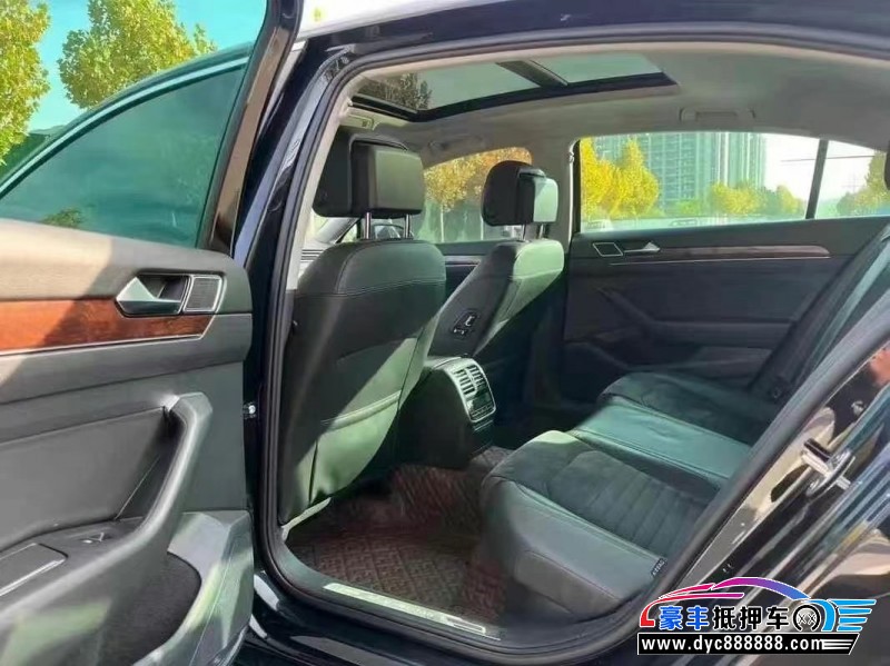 17年大众迈腾轿车抵押车出售