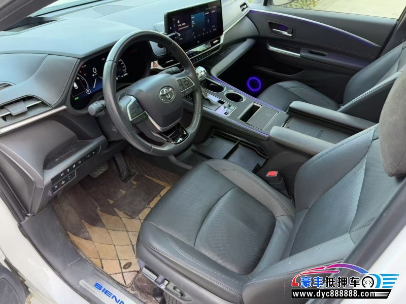 23年丰田塞纳轿车抵押车出售