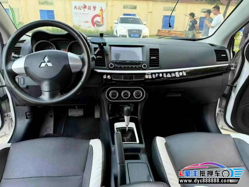 17年三菱翼神轿车抵押车出售