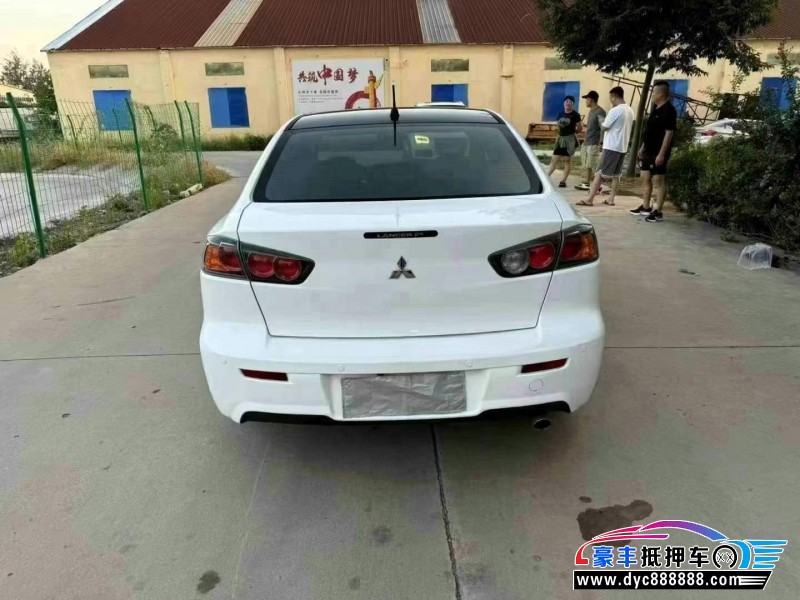 17年三菱翼神轿车抵押车出售