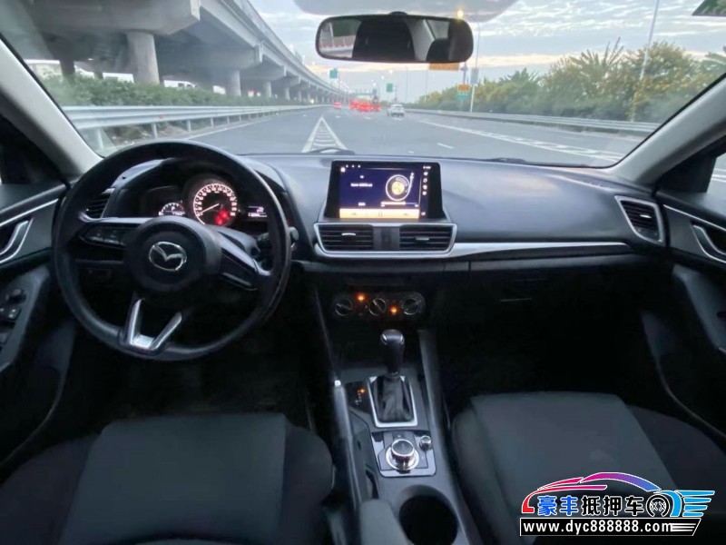 17年马自达3 Axela昂克赛拉轿车抵押车出售