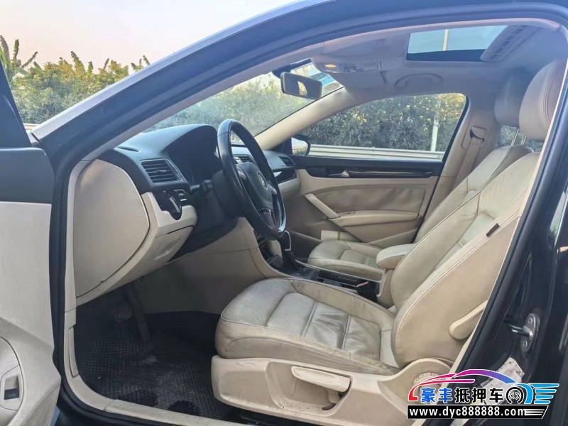 13年大众帕萨特轿车抵押车出售