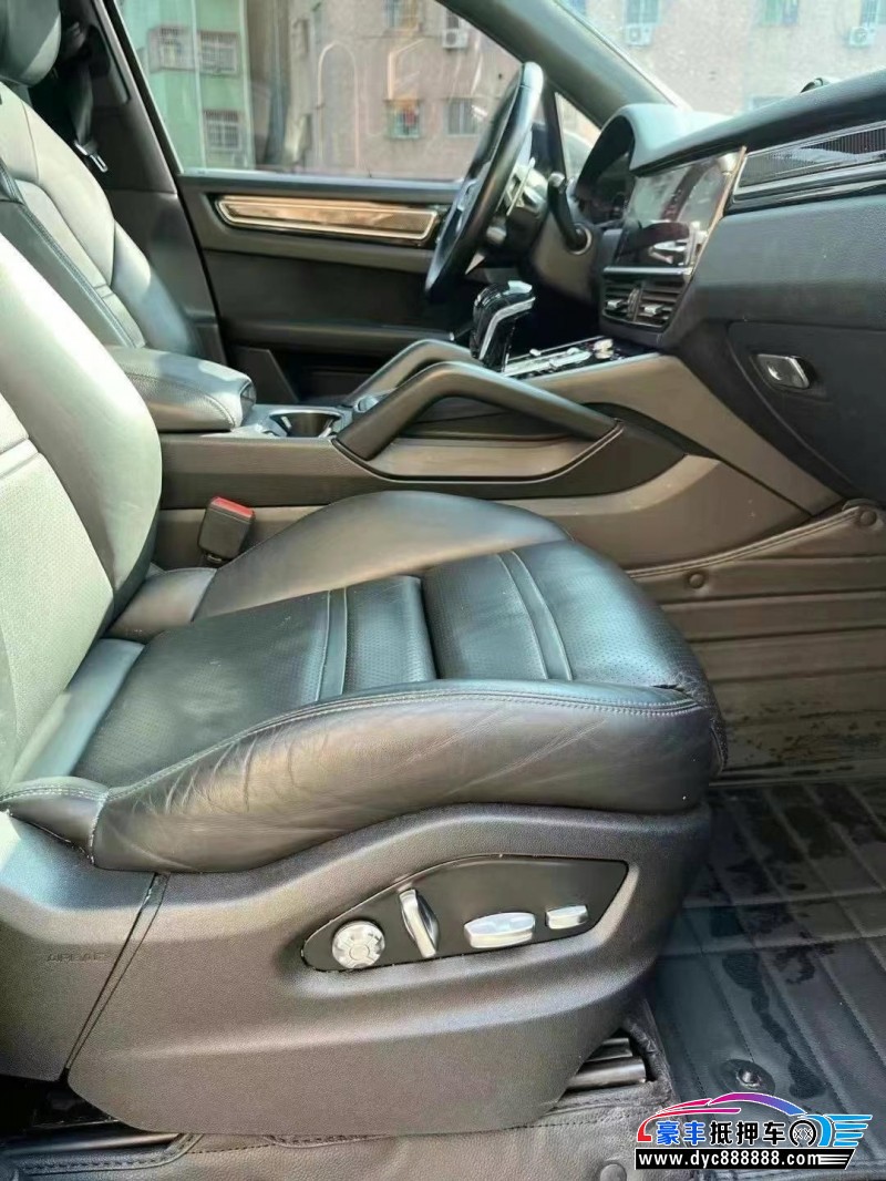 19年保时捷卡宴轿车抵押车出售