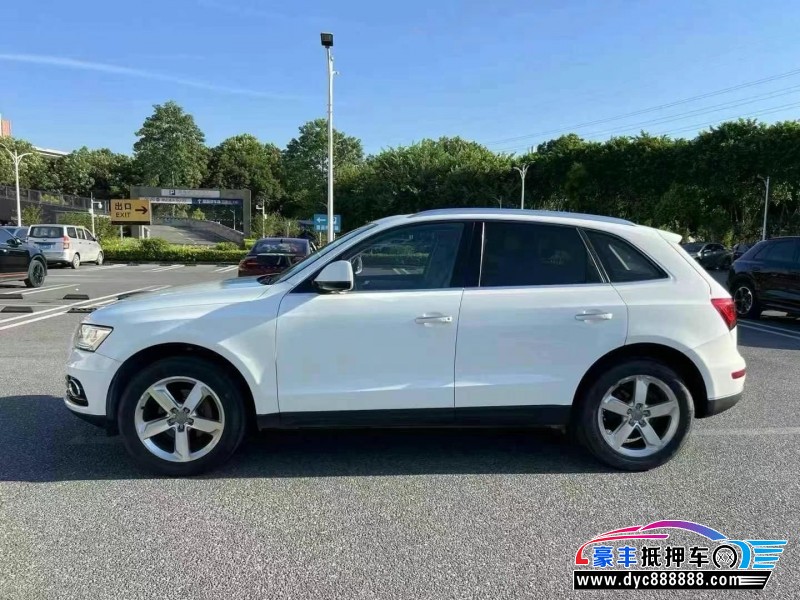 17年奥迪Q5轿车抵押车出售