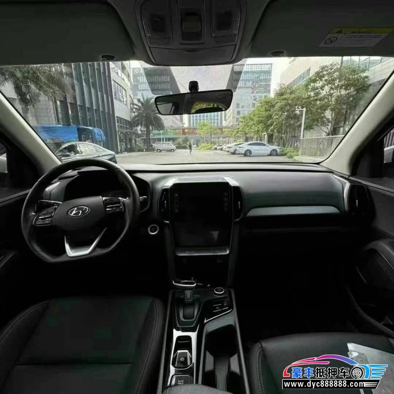 22年现代ix35轿车抵押车出售