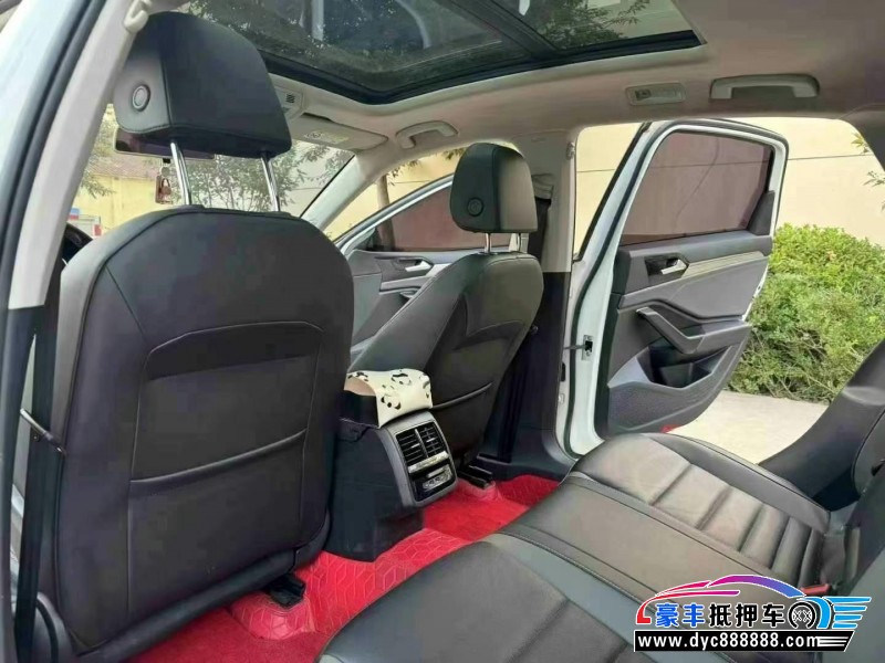 21年大众速腾轿车抵押车出售