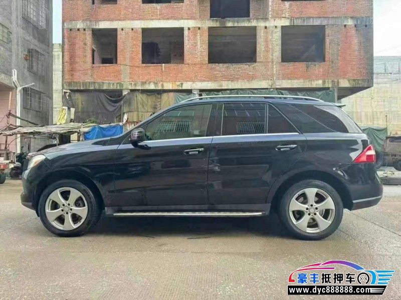 14年奔驰ML轿车抵押车出售