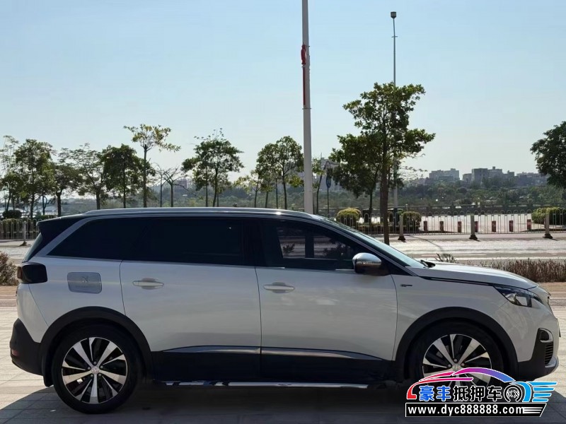 17年标致5008轿车抵押车出售