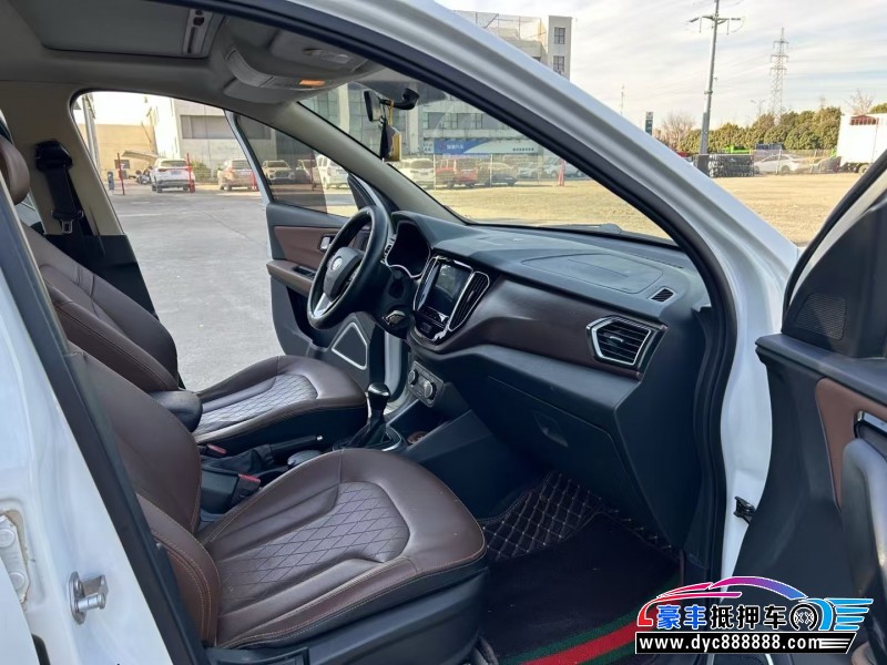 18年一汽森雅R7轿车抵押车出售