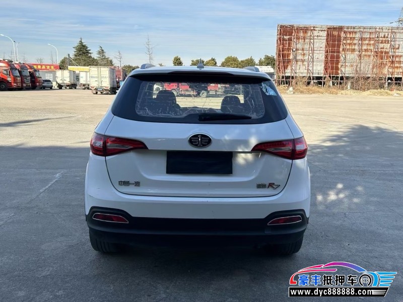 18年一汽森雅R7轿车抵押车出售