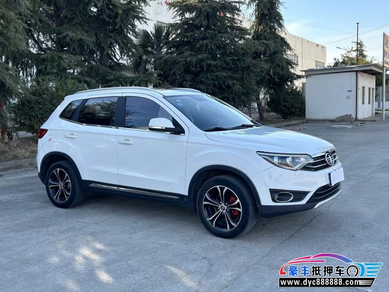 18年一汽森雅R7轿车抵押车出售