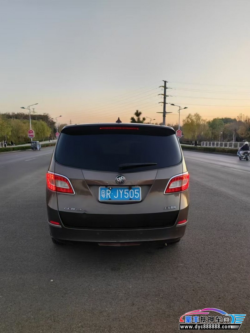 12年别克GL8轿车抵押车出售