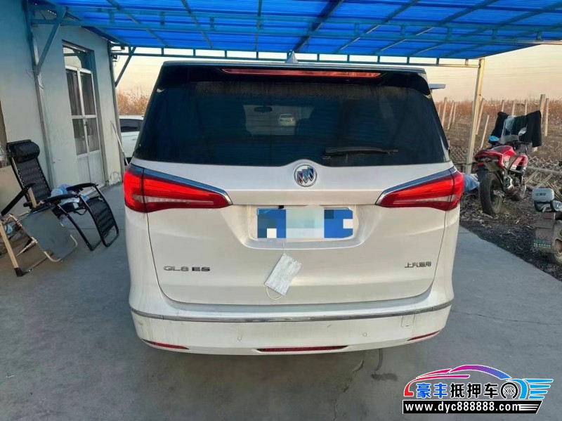 17年别克GL8轿车抵押车出售