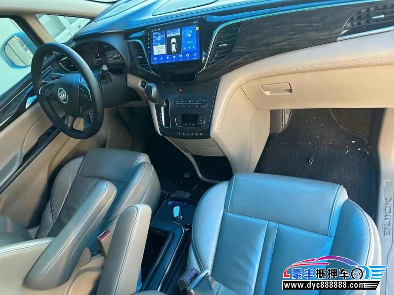 17年别克GL8轿车抵押车出售