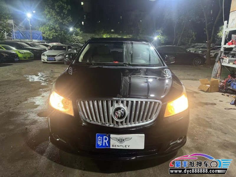 11年别克君越轿车抵押车出售