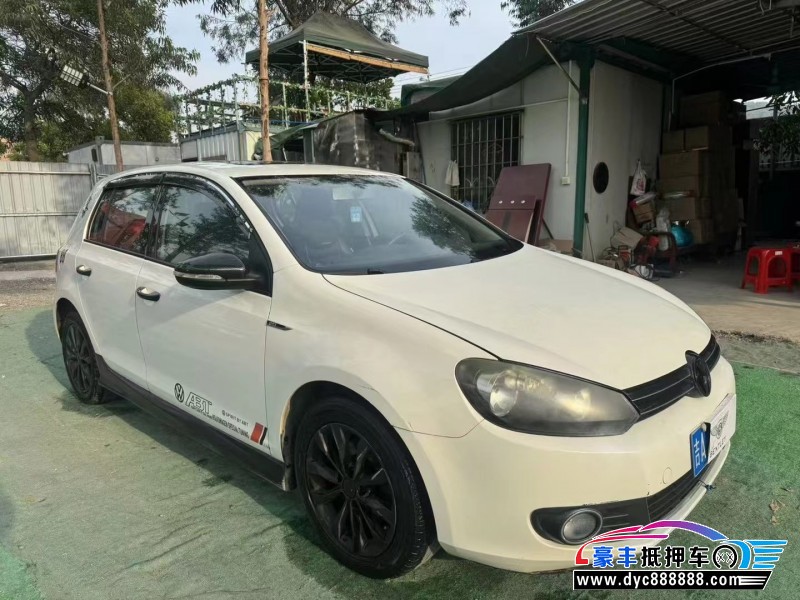 11年大众高尔夫轿车抵押车出售