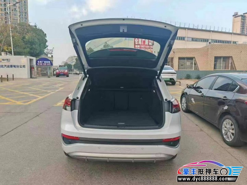 24年奥迪Q4轿车抵押车出售