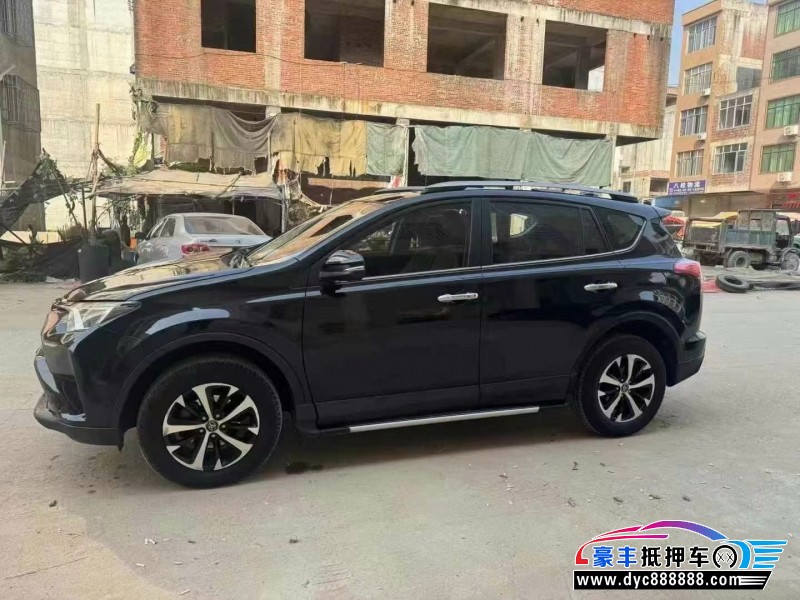 17年丰田RAV4轿车抵押车出售