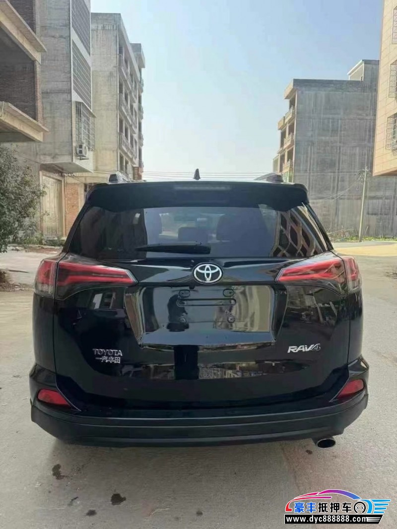 17年丰田RAV4轿车抵押车出售