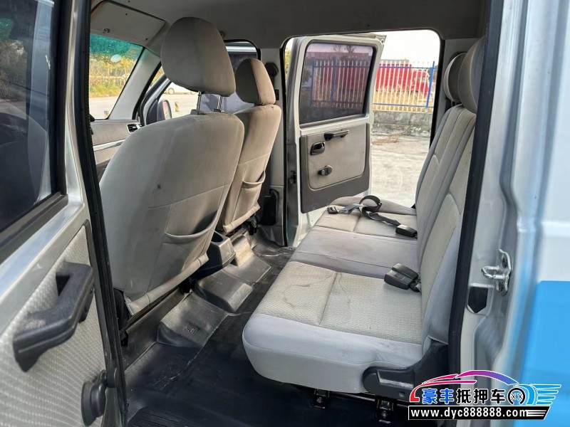 21年金杯快运轿车抵押车出售