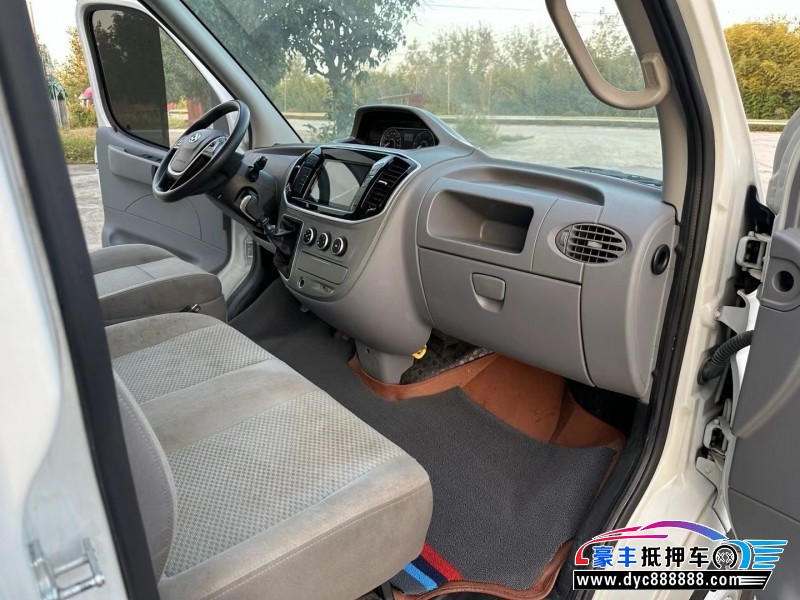 21年上汽大通V80轿车抵押车出售