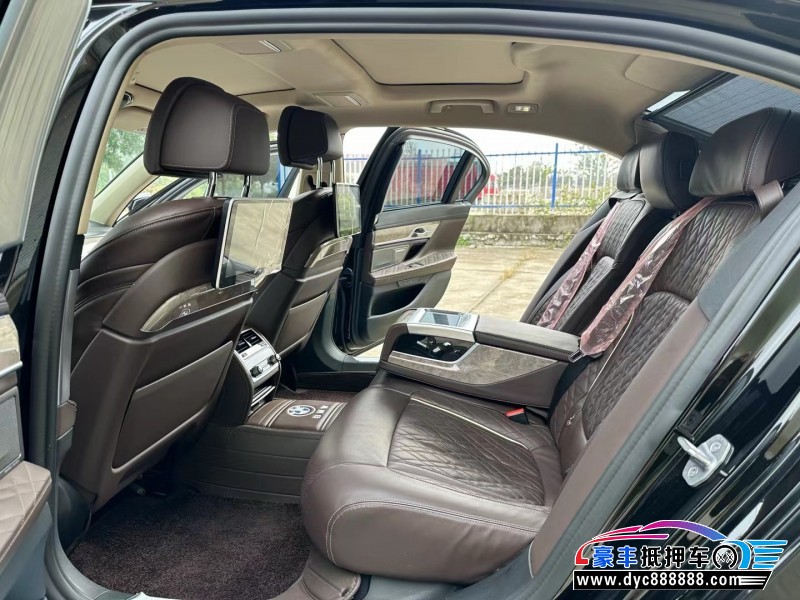 22年宝马7系轿车抵押车出售