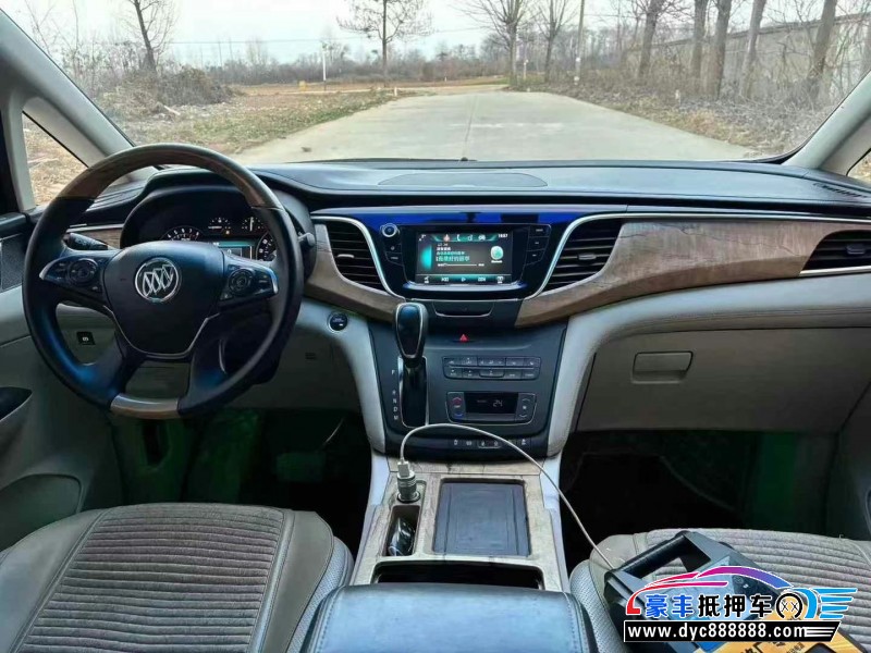 19年别克GL8轿车抵押车出售