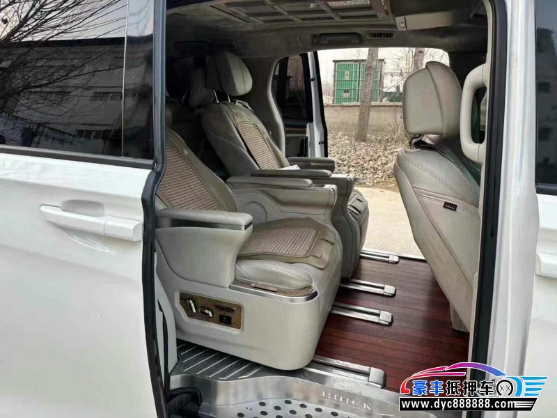 19年别克GL8轿车抵押车出售