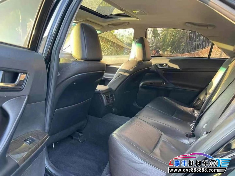 17年丰田锐志轿车抵押车出售