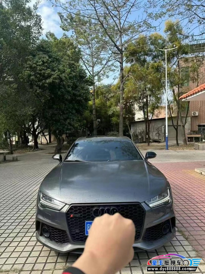 17年奥迪RS 7轿车抵押车出售