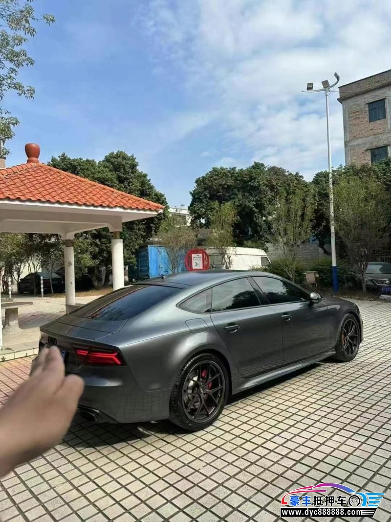 17年奥迪RS 7轿车抵押车出售