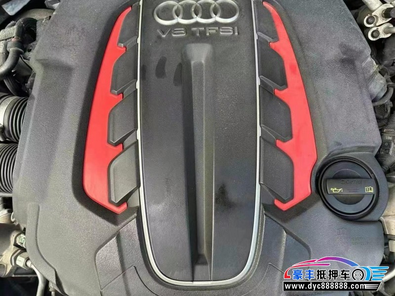 17年奥迪RS 7轿车抵押车出售