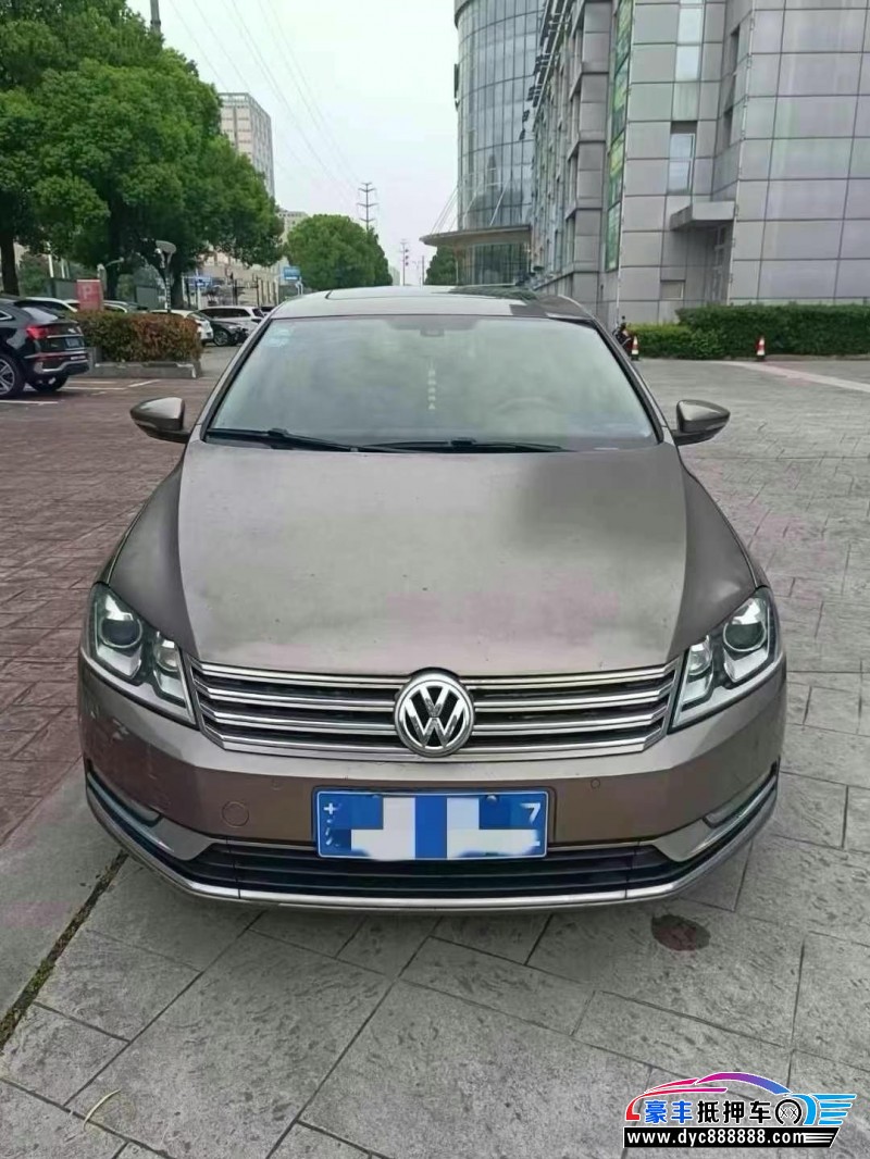 16年大众迈腾轿车抵押车出售