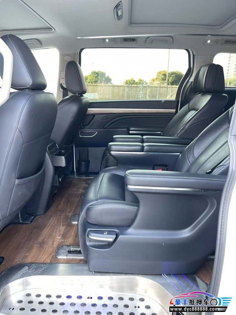 21年传祺M8轿车抵押车出售