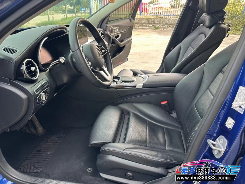 19年奔驰C轿车抵押车出售