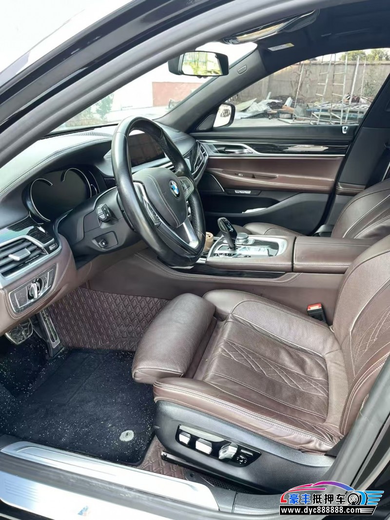 18年宝马7系轿车抵押车出售