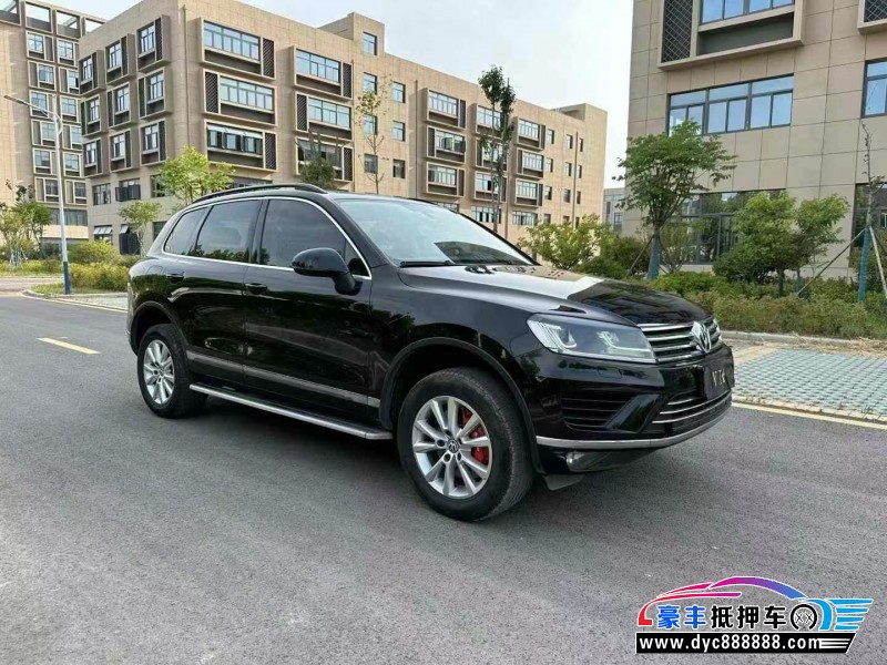 17年大众途锐轿车抵押车出售