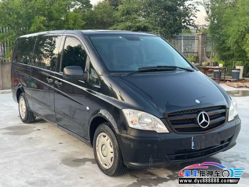 12年奔驰威霆轿车抵押车出售