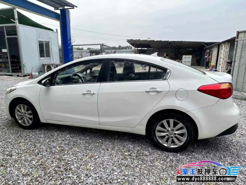 15年起亚K3轿车抵押车出售