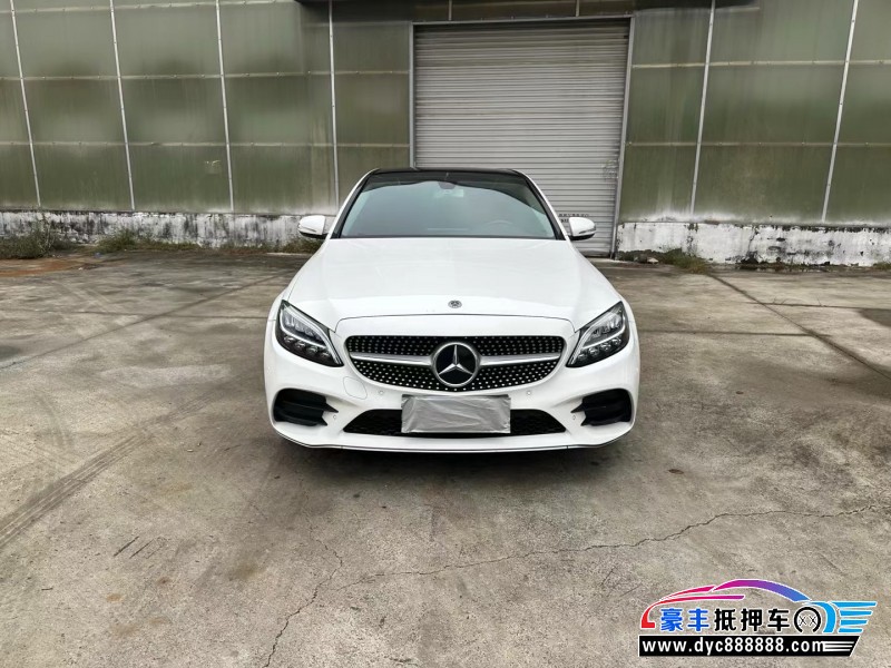 19年奔驰C轿车抵押车出售