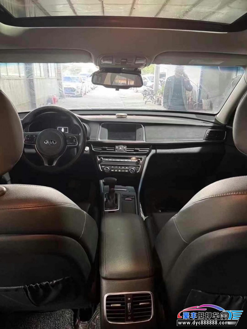 19年起亚K5轿车抵押车出售