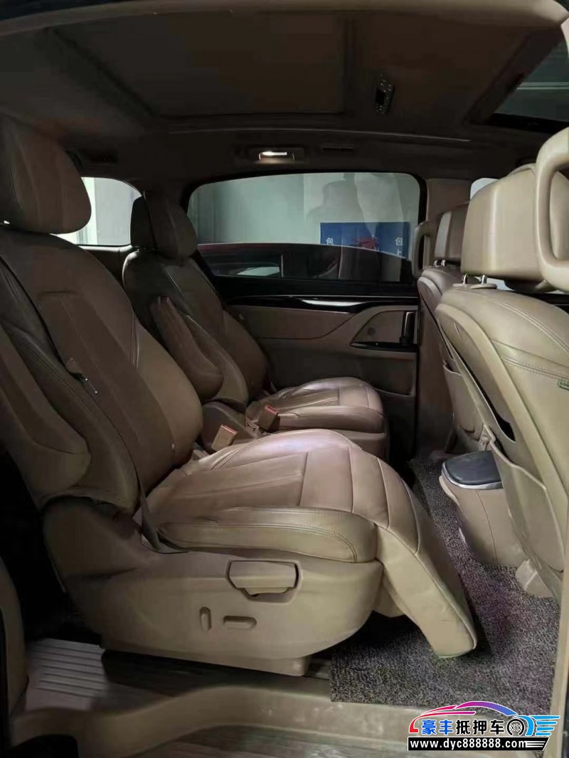 18年别克GL8轿车抵押车出售