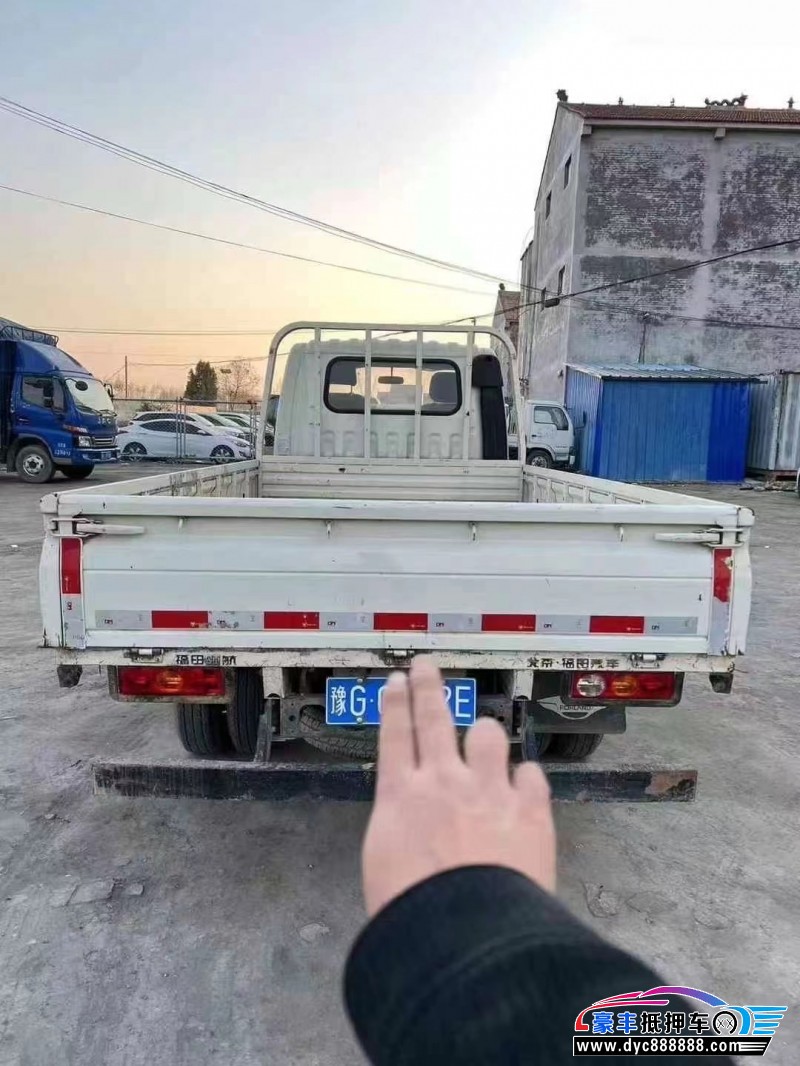 22年福田领航轿车抵押车出售