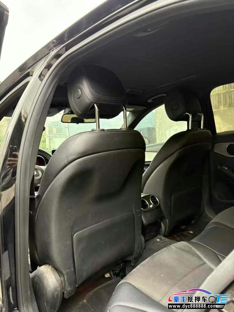 17年奔驰C轿车抵押车出售