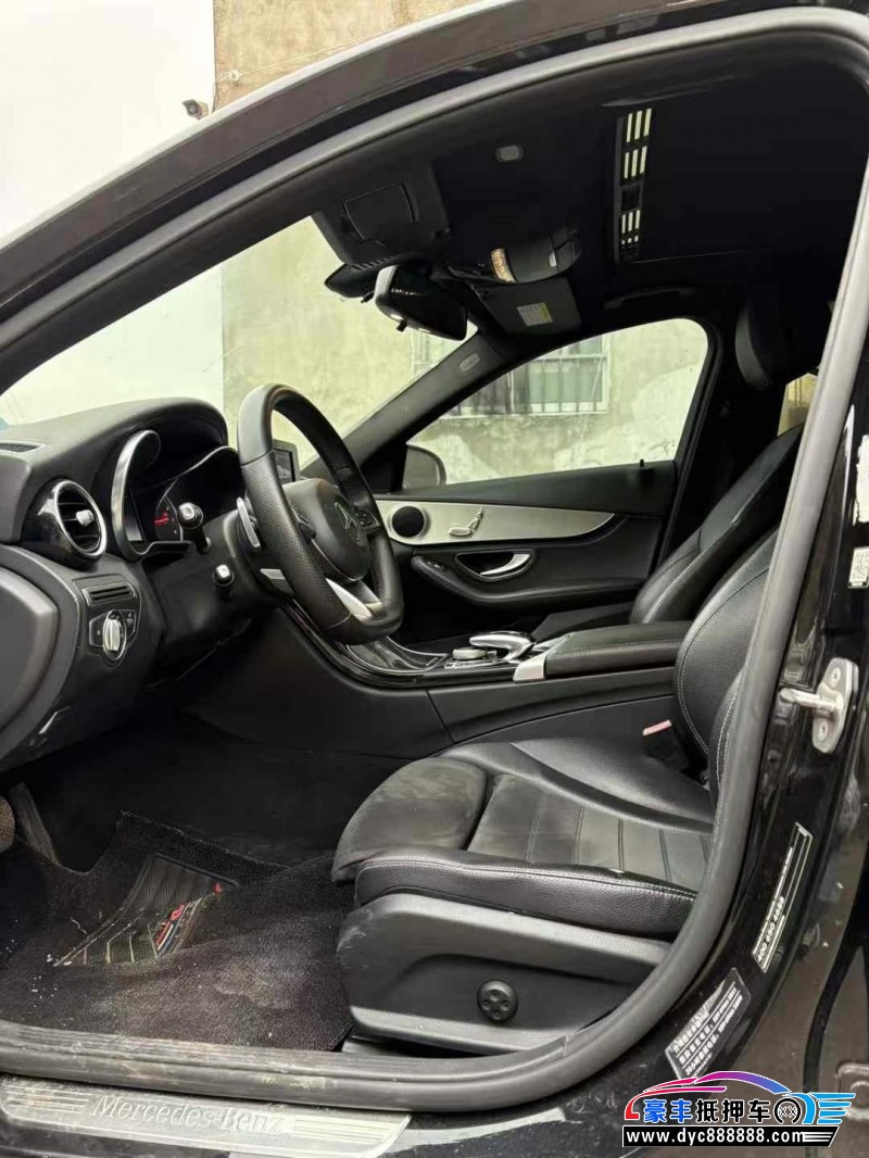 17年奔驰C轿车抵押车出售