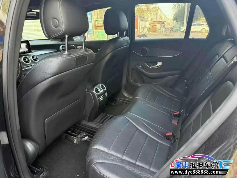 17年奔驰GLC轿车抵押车出售