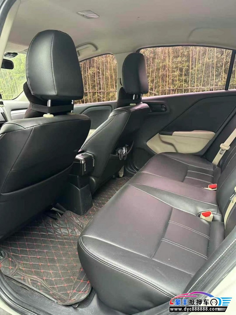 17年本田哥瑞轿车抵押车出售