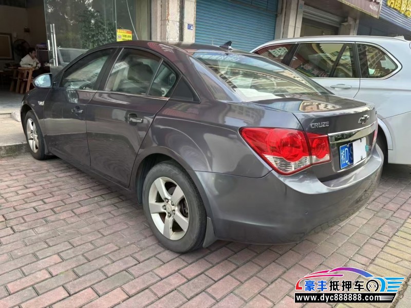 12年雪佛兰科鲁兹轿车抵押车出售