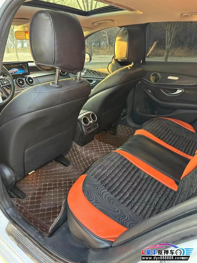 19年奔驰C轿车抵押车出售